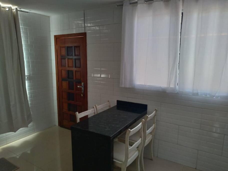 Willa Casa Agradavel Em Camboriu Com Estacionamento No Patio Zewnętrze zdjęcie